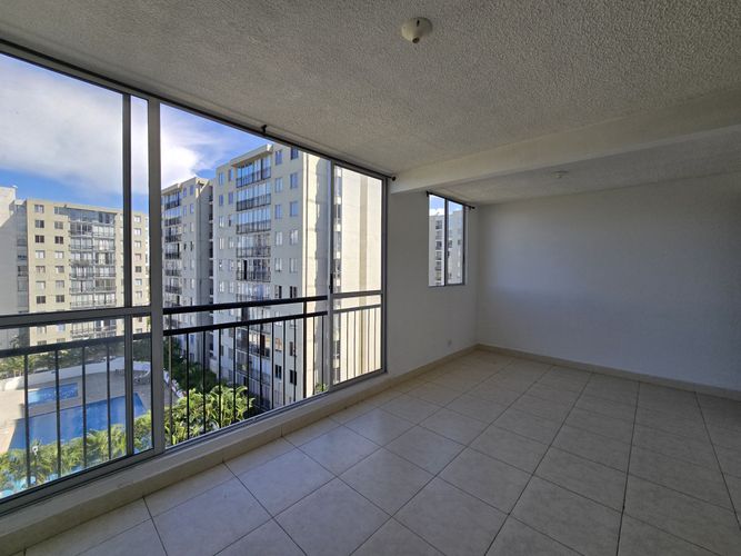 Apartamento de 2 alcobas en venta en Zona Industrial, Yumbo, 55 m² · foto 9 de 18