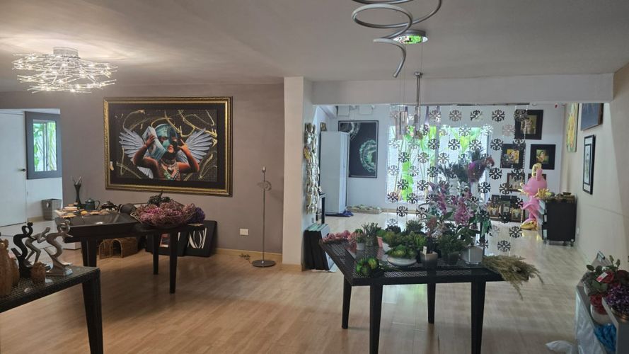 Casa de 6 alcobas en arriendo en Patio Bonito, Medellín, 420 m² · foto 5 de 15