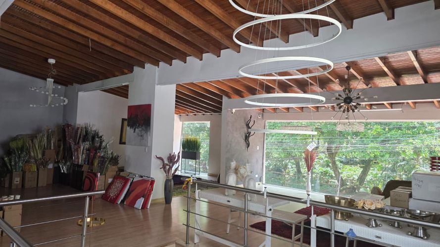 Casa de 6 alcobas en arriendo en Patio Bonito, Medellín, 420 m² · foto 9 de 15