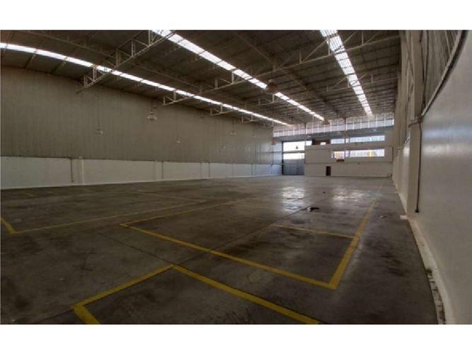 Bodega en arriendo en Siberia, Cota, 3484 m² · foto 3 de 11