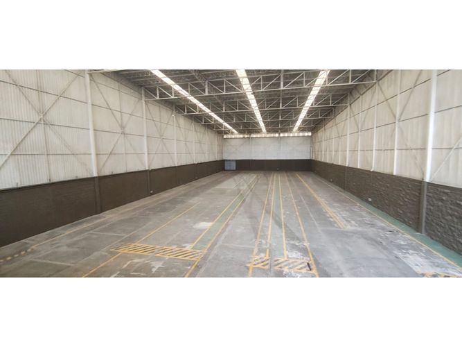 Bodega en arriendo en Siberia, Cota, 1704 m² · foto 3 de 15