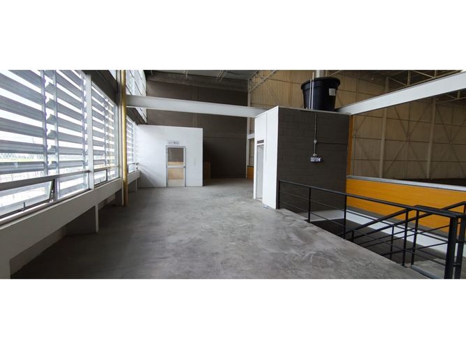 Bodega en arriendo en Siberia, Cota, 1704 m² · foto 8 de 15