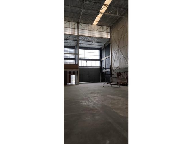 Bodega en arriendo en Siberia, Cota, 1704 m² · foto 9 de 15