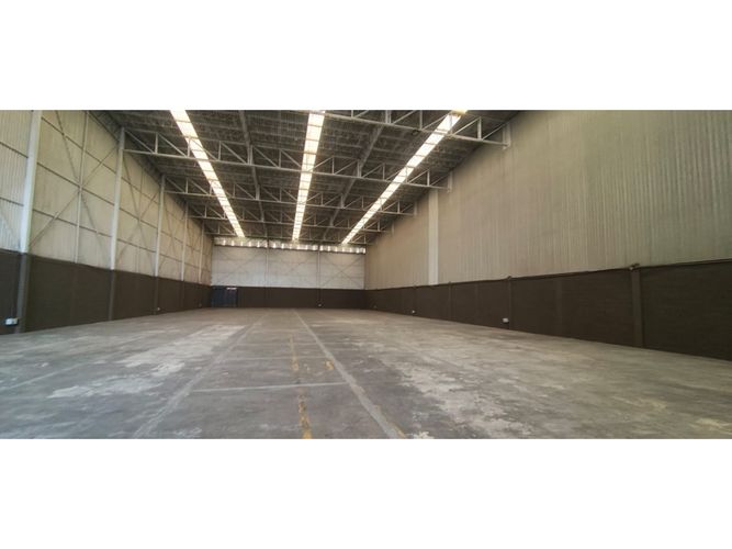 Bodega en arriendo en Siberia, Cota, 1704 m² · foto 10 de 15