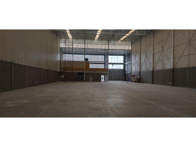 Bodega en arriendo en Siberia, Cota, 1704 m² · foto 13 de 15