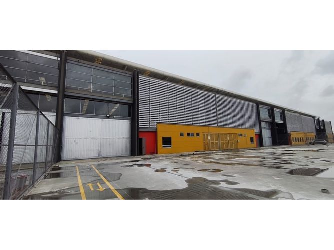 Bodega en arriendo en Siberia, Cota, 3404 m² · foto 8 de 21