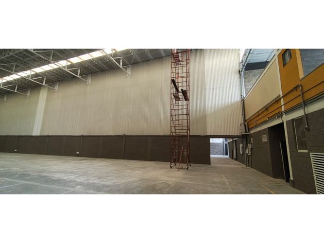Bodega en arriendo en Siberia, Cota, 3404 m² · foto 16 de 21