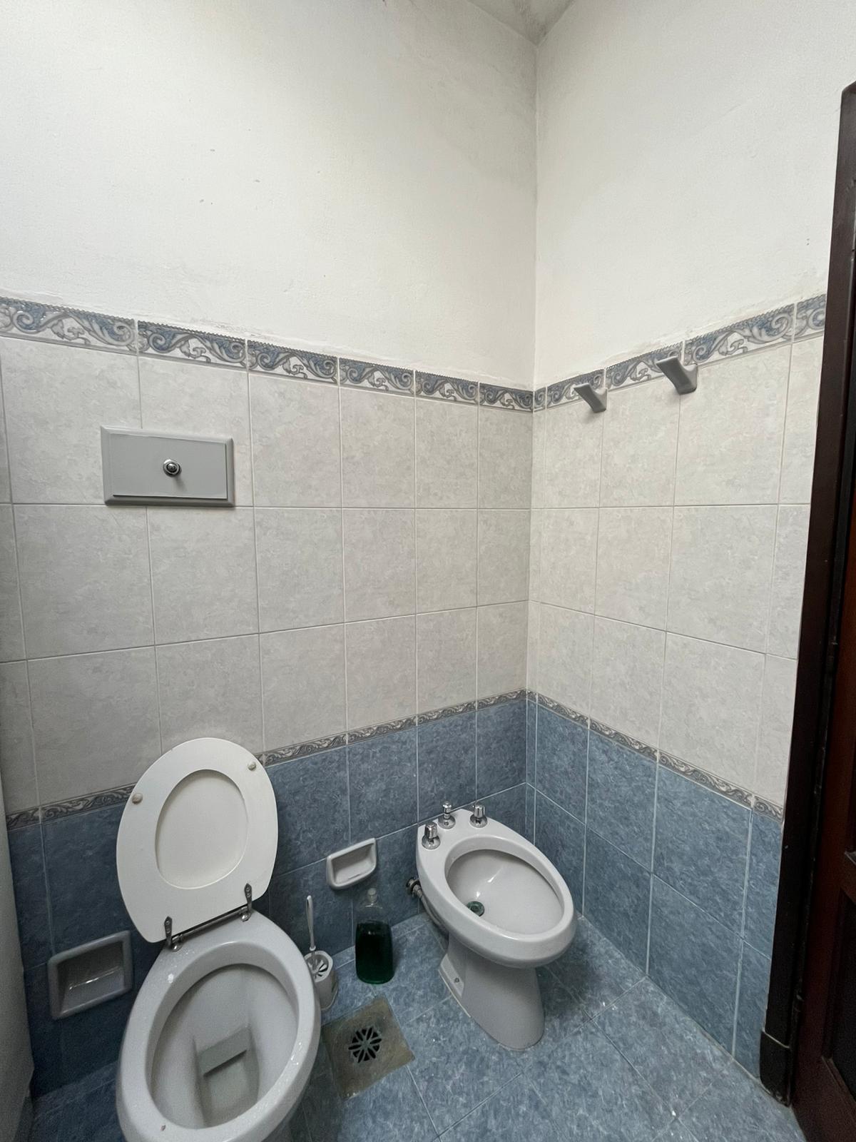 ¡¡¡SE ESTUDIAN PROPUESTAS,CASA, PARA OFICINAS,  4 DORM,GARAJE, EXCELENTE CONECTIVIDAD!!! · Foto 11
