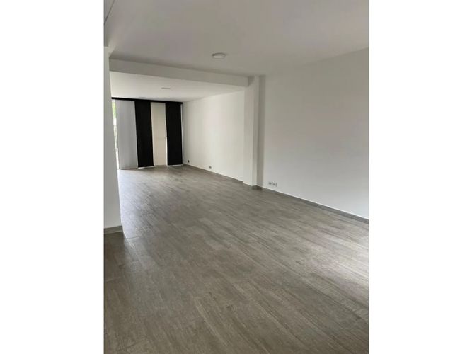 Casa de 3 alcobas en venta en El Castillo, Jamundí, 147 m² · foto 5 de 16