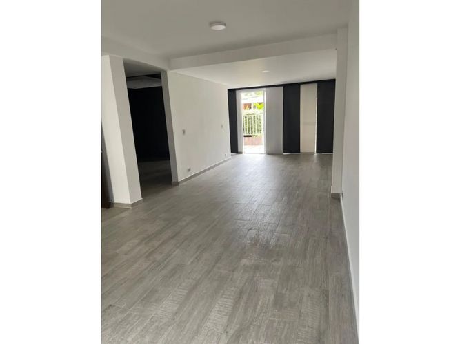 Casa de 3 alcobas en venta en El Castillo, Jamundí, 147 m² · foto 6 de 16