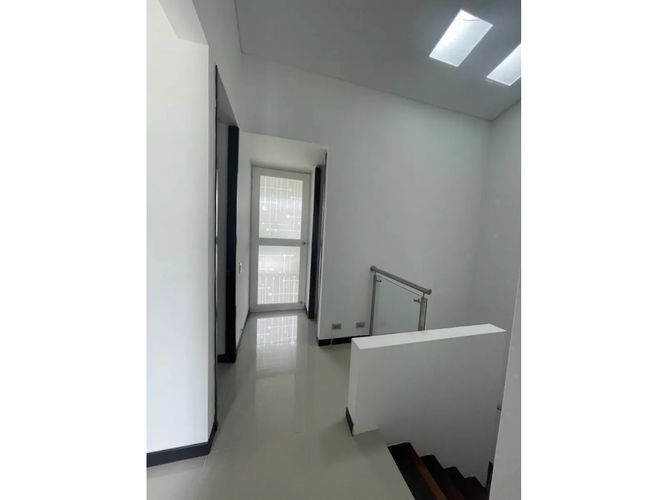 Casa de 3 alcobas en venta en El Castillo, Jamundí, 147 m² · foto 11 de 16