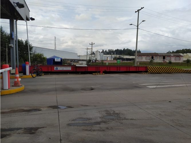 Bodega en arriendo en Echavarria, Madrid, 2500 m² · foto 3 de 7