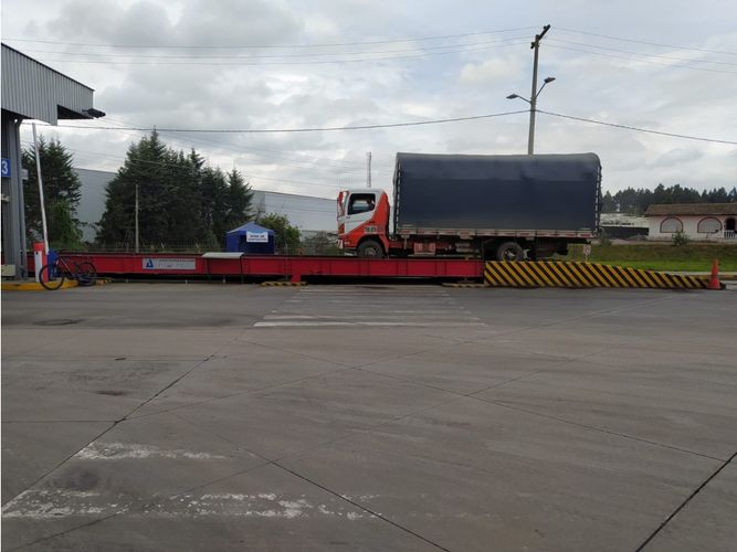 Bodega en arriendo en Echavarria, Madrid, 2500 m² · foto 5 de 7