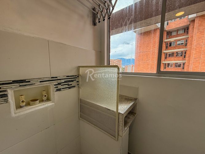 Apartamento de 2 alcobas en arriendo en Loma Del Esmeraldal, Medellín, 75 m² · foto 3 de 21