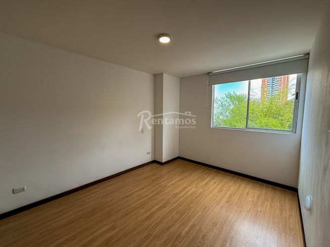 Apartamento de 2 alcobas en arriendo en Loma Del Esmeraldal, Medellín, 75 m² · foto 9 de 21