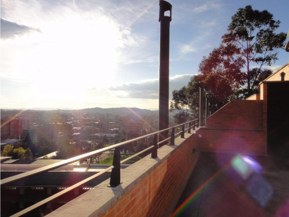 Casa en venta en Bosque De Pinos, Bogotá · foto 2 de 15