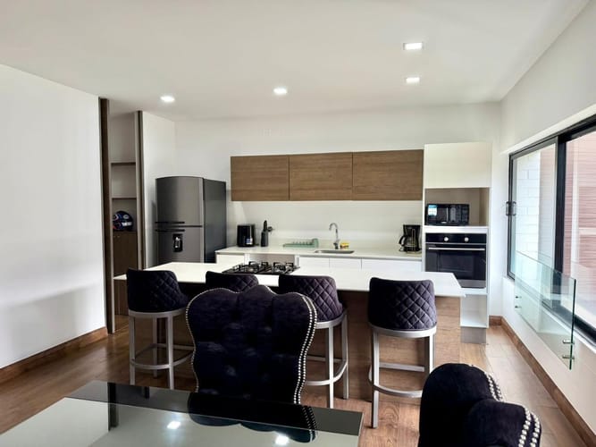 Apartamento de 2 alcobas en venta en San Lucas, Medellín, 191 m² · foto 19 de 22