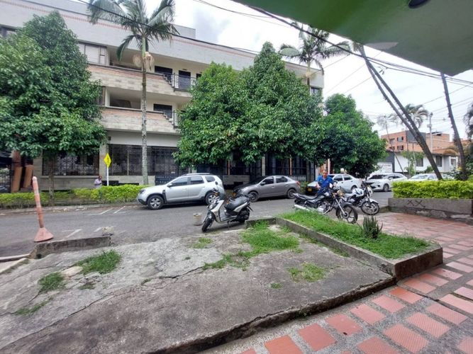 Local en arriendo en Belén, Medellín, 30 m² · foto 5 de 13