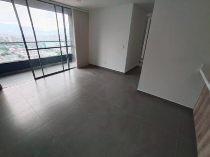 Apartamento de 3 alcobas en arriendo en Trinidad, Medellín, 82 m² · foto 4 de 12