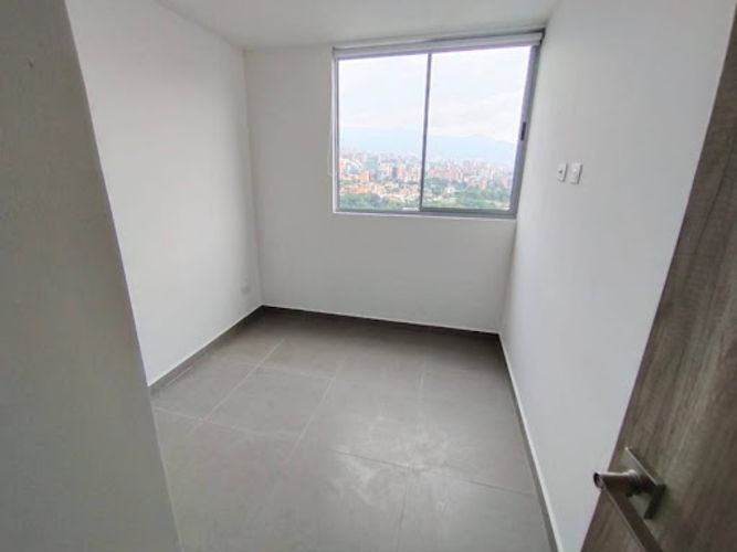 Apartamento de 3 alcobas en arriendo en Trinidad, Medellín, 82 m² · foto 8 de 12
