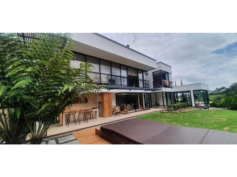 Casa en venta en Condina, Pereira · foto 2 de 24