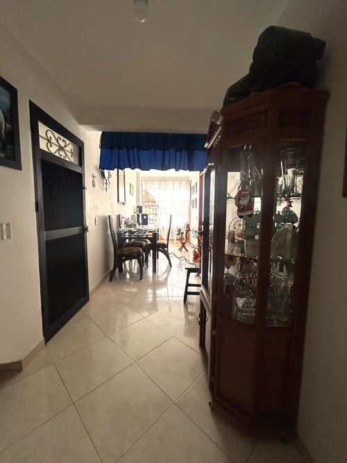 Apartamento de 3 alcobas en venta en Centro, Bello, 65 m² · foto 8 de 13