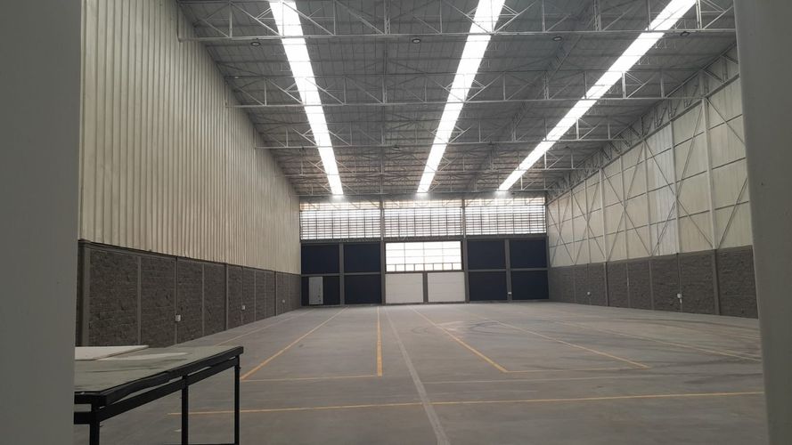 Bodega en arriendo en Siberia, Cota, 2574 m² · foto 2 de 5