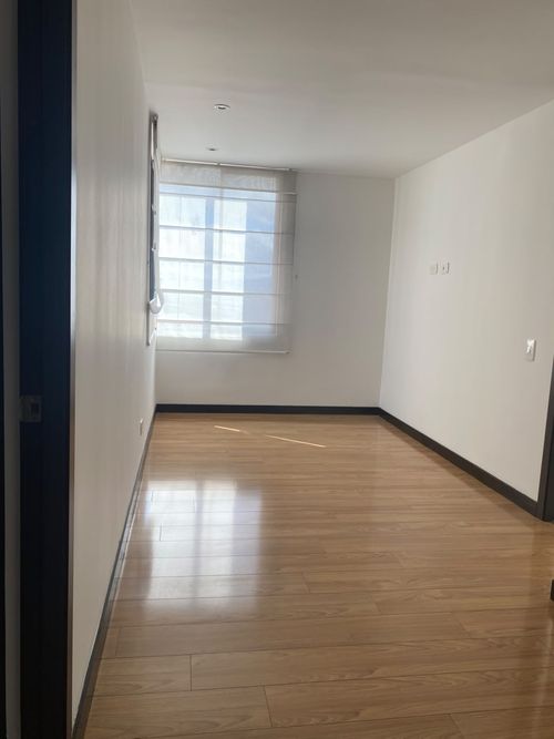 Apartamento de 3 alcobas en arriendo en Salitre Greco, Bogotá, 80 m² · foto 3 de 15