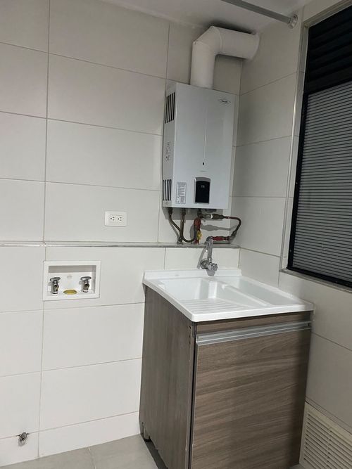 Apartamento de 3 alcobas en arriendo en Salitre Greco, Bogotá, 80 m² · foto 5 de 15