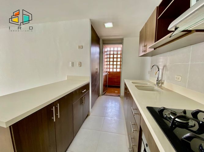 Apartamento en venta en Loma De San Jose, Sabaneta · foto 4 de 24