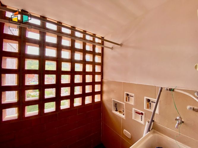 Apartamento en venta en Loma De San Jose, Sabaneta · foto 6 de 24