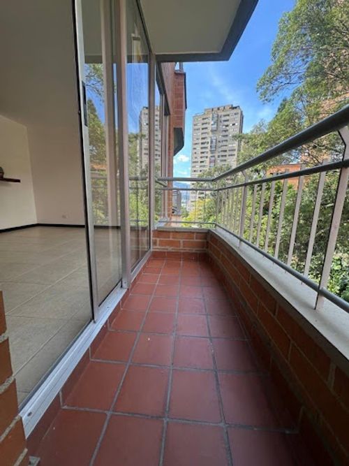 Apartamento de 3 alcobas en arriendo en Castropol, Medellín, 75 m² · foto 6 de 22