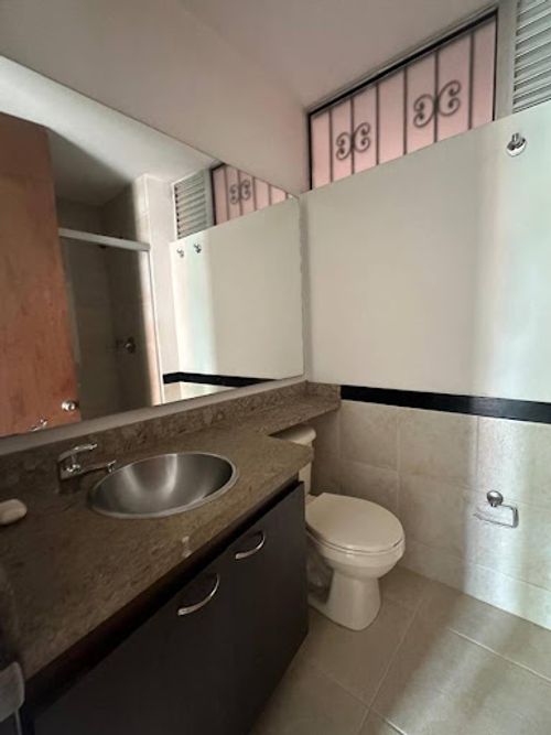 Apartamento de 3 alcobas en arriendo en Castropol, Medellín, 75 m² · foto 15 de 22