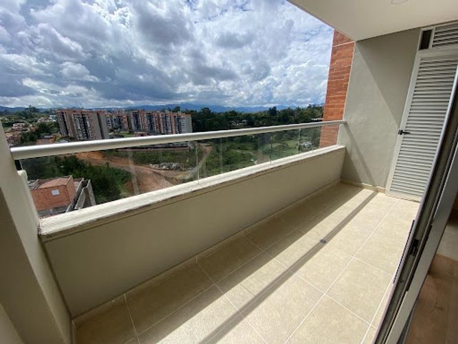 Apartamento de 3 alcobas en venta en El Porvenir, Rionegro, 77 m² · foto 4 de 17