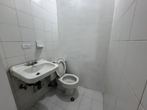 Local en arriendo en San Joaquin, Sabaneta, 25 m² · foto 3 de 4