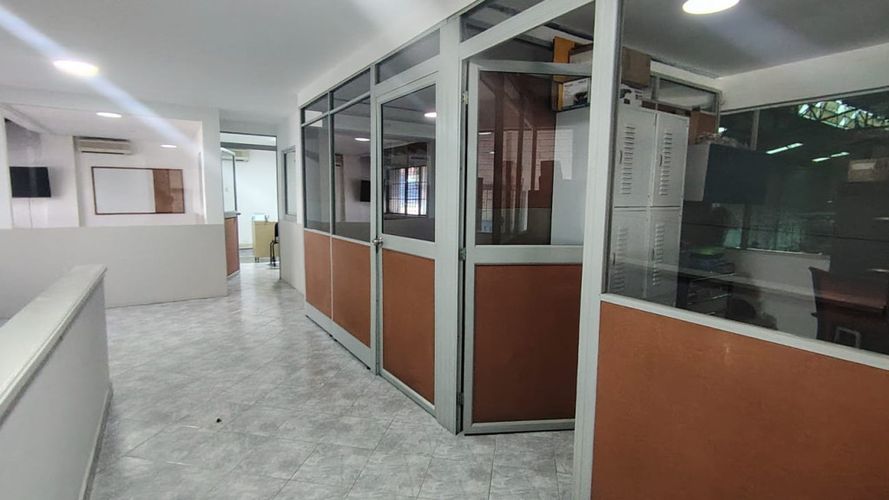 Bodega en arriendo en Zona Industrial No. 1, Itagüí, 920 m² · foto 12 de 12