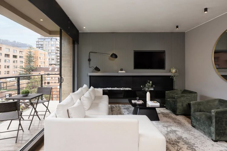 Apartamento de 4 alcobas en arriendo en Chico, Bogotá, 273 m² · foto 2 de 24
