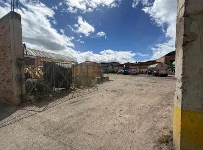 Bodega en arriendo en Cartagenita, Mosquera, 2000 m² · foto 3 de 5