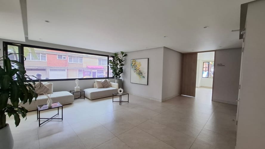 Apartamento de 3 alcobas en venta en Los Rosales, Bogotá, 195 m² · foto 18 de 18