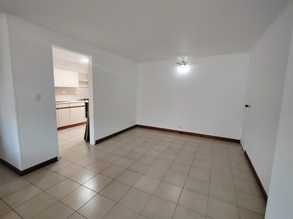 Apartamento en arriendo en El Portal, Envigado · foto 4 de 9