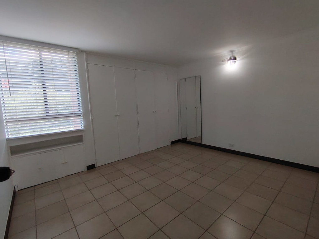 Apartamento en arriendo en El Portal, Envigado · foto 5 de 9