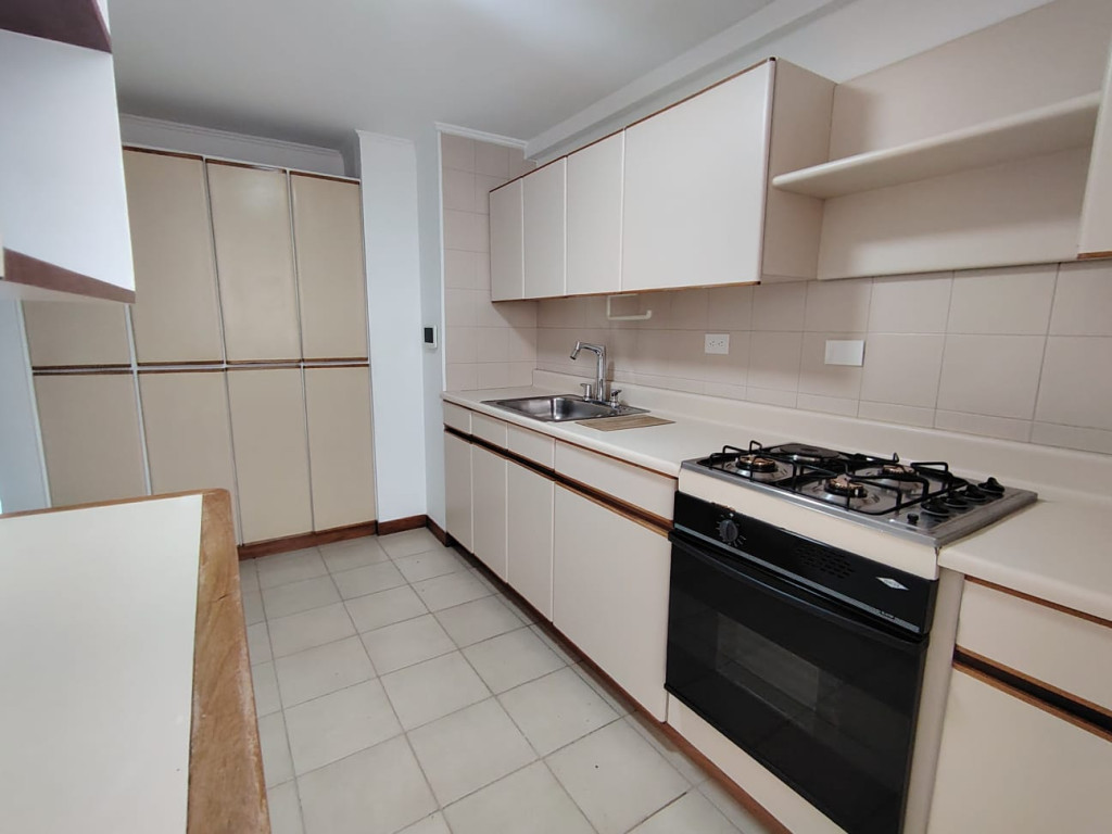 Apartamento en arriendo en El Portal, Envigado · foto 6 de 9