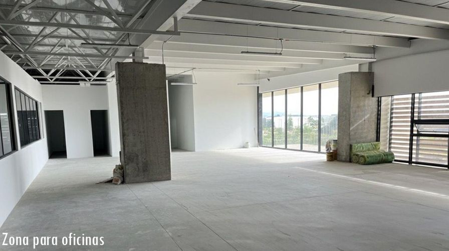 Bodega en arriendo en Pueblo Viejo, Cota, 2070 m² · foto 4 de 5