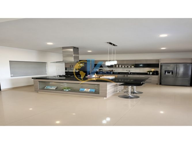 Casa de 9 alcobas en venta en Ruitoque, Piedecuesta, 330 m² · foto 6 de 24