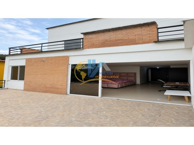 Casa de 9 alcobas en venta en Ruitoque, Piedecuesta, 330 m² · foto 13 de 24