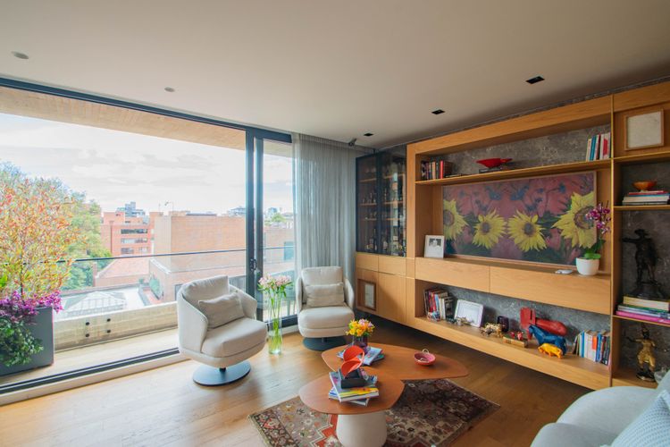 Apartamento de 3 alcobas en venta en La Cabrera, Bogotá, 248 m² · foto 2 de 24