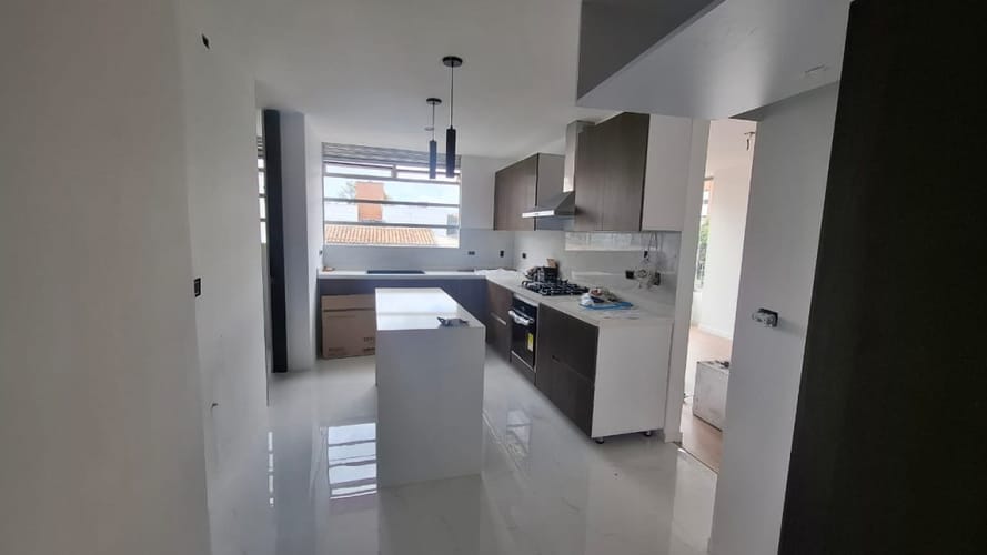Apartamento de 3 alcobas en venta en San Patricio, Bogotá, 180 m² · foto 3 de 19