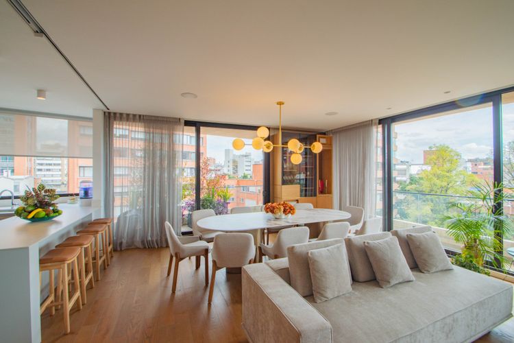 Apartamento de 3 alcobas en venta en La Cabrera, Bogotá, 248 m² · foto 8 de 24