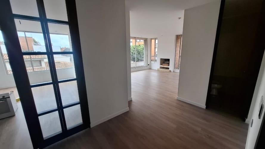 Apartamento de 3 alcobas en venta en San Patricio, Bogotá, 180 m² · foto 4 de 19