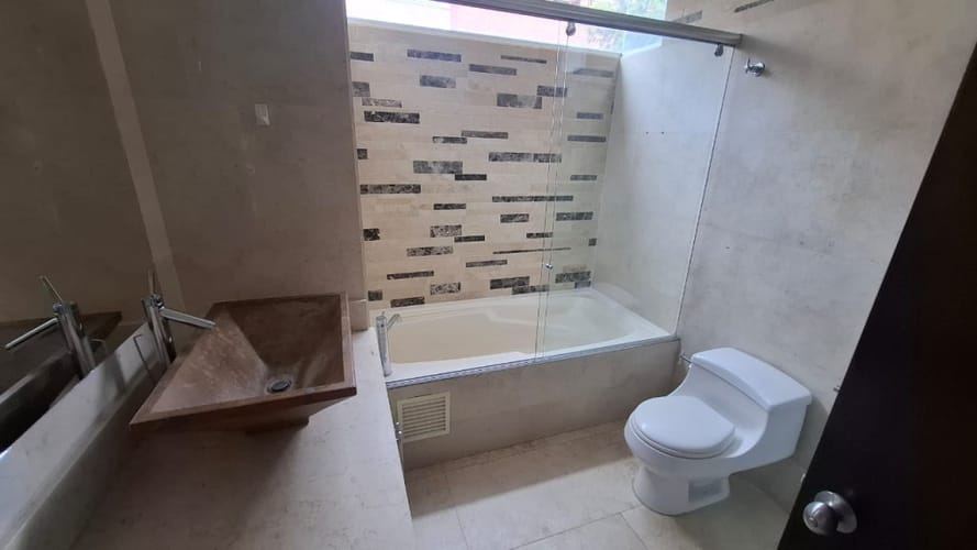 Apartamento de 3 alcobas en venta en San Patricio, Bogotá, 180 m² · foto 11 de 19